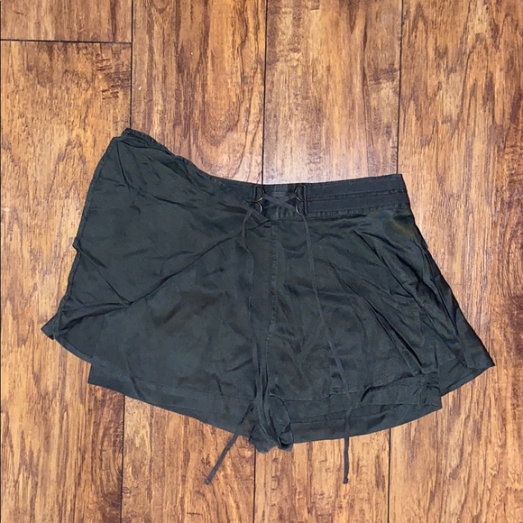 Free People green lace up skort - Picture 3 of 4